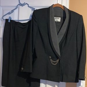 Kasper 2 tone grey skirt suit